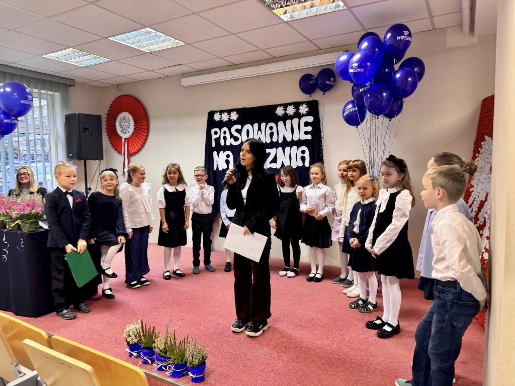 Pasowanie pierwszoklasistów i święto nauczycieli w naszej szkole!