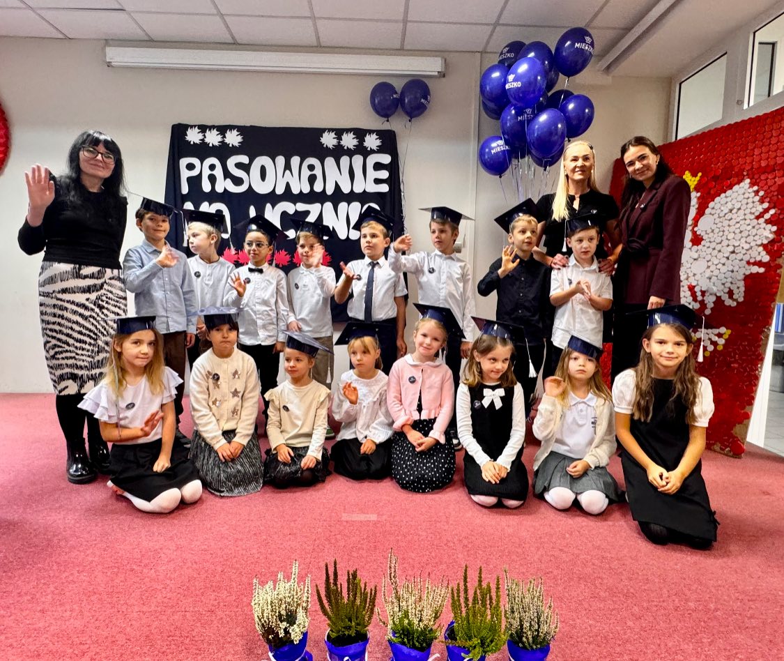 Pasowanie pierwszoklasistów i święto nauczycieli w naszej szkole!