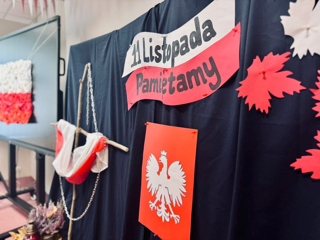 Uroczysty apel z okazji 11 listopada